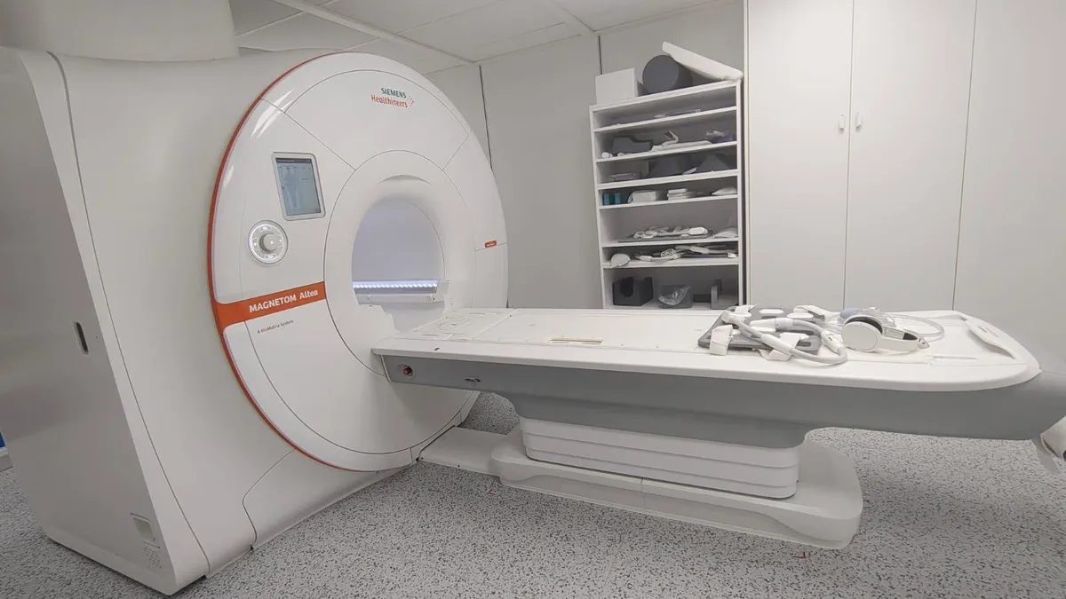 RMN funcțional, după trei ani de blocaj (sursa: Facebook/Alexandru Iorga)