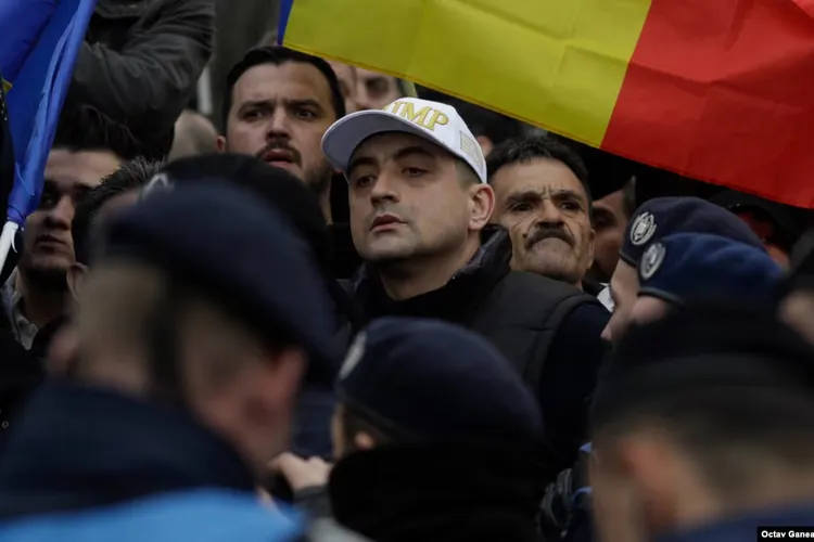 Cum face AUR jocurile Rusiei Foto: Inquam/Octav Ganea