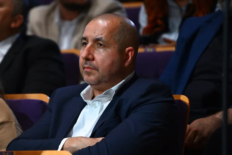 Vasile Pușcaș, "regele gunoaielor", îl sprijină pe Simion (sursa: Inquam Photos/Alex Nicodim)