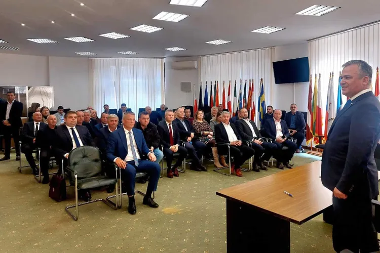 Adrian Veștea, ministrul cu program fix in fiecare zi de luni Foto: Facebook