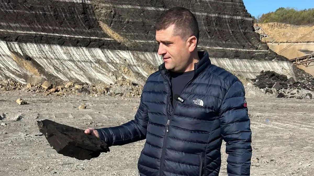 Fabrica de Pulberi Făgăraș, căpușată de un SRL (sursa: Facebook/Radu Miruță)