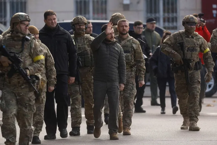 VIDEO+FOTO Zelenski, vizită-surpriză în Hersonul eliberat de ruși