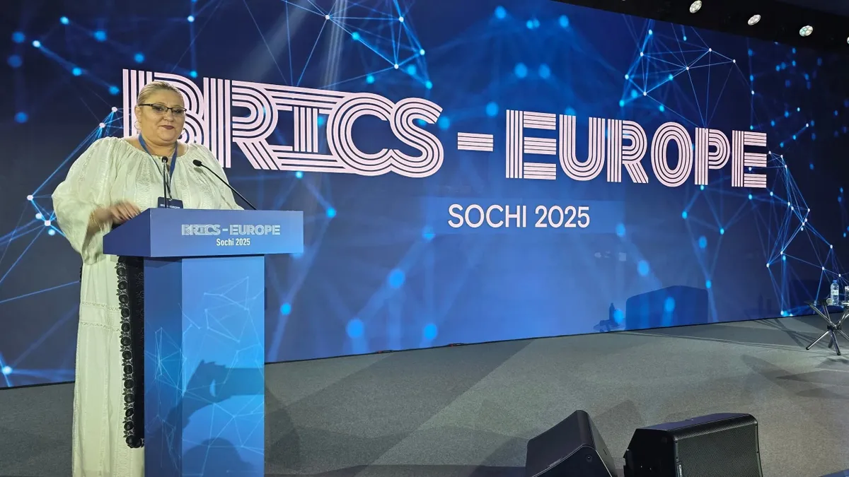 Șoșoacă a întors armele și atacă Moscova Foto: Facebook Diana Șoșoacă