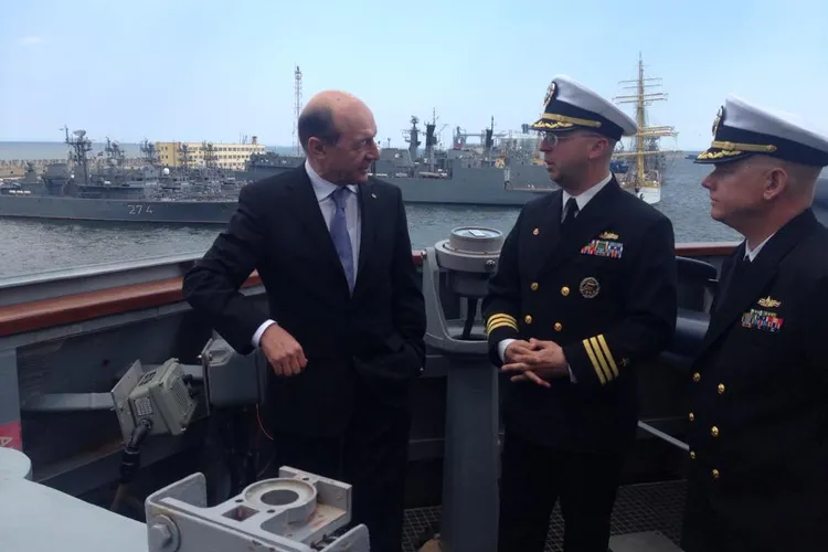 Băsescu îl desființează pe premier: „Mă uitam ce veselie era pe Ciolacu, că plătim 7,7 miliarde din cauza USR-ului. Micime până dincolo de orice limită” Foto: Facebook