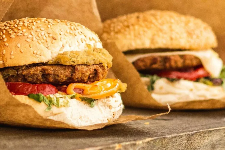 UE negociază viitorul denumirii „burger vegetarian” (sursa: Facebook/Kai Pro)