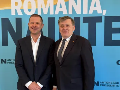 În timp ce Bolojan se plimbă prin Botoșani, opoziția anti-premier din PNL se distrează în Maldive Foto: Facebook