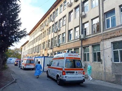 Medicii de la spitalul unde o gravidă a fost operată de hernie, salarii consistente Foto: Facebook