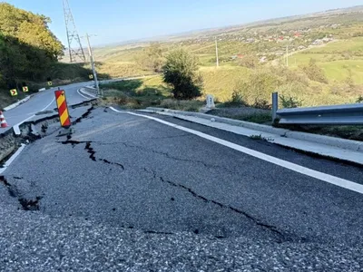 Asfaltare în ciuda alunecărilor de teren (sursa: ziaruldeiasi.ro)