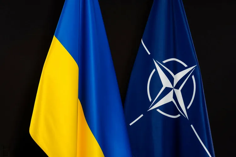NATO pune forțele armate în stand by