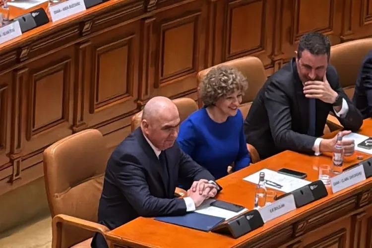 Oana Gheorghiu și Dragoș Pîslaru s-ar fi înscris în PNL - presă. Vor face parte din echipa Bolojan