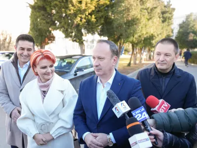 Fost ministru de Finanțe, sponsorizat de Huawei, îl acuză pe Nicușor Dan pentru devalorizarea euro Foto: Facebook