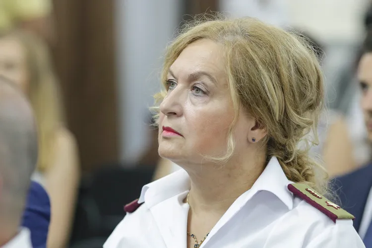 Generalul Florentina Ioniță-Radu, comandantul Spitalului Militar, unde DNA face percheziții, se ponta din Sharm El-Sheikh (sursa: Inquam Photos/Octav Ganea)