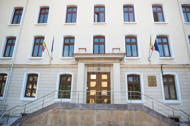 Închisoare pentru o palmă peste posterior, sentință la Judecătoria Suceava (sursa: monitorulsv.ro)