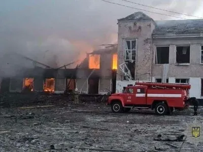 Încă un masacru al invadatorilor ruși: cel puţin 21 de morţi şi 25 de răniţi, inclusiv zece în stare gravă, la Merefa, lângă Harkov Foto: Poliția harkov