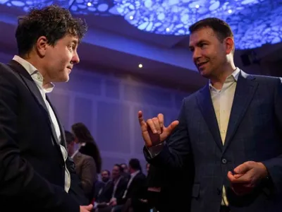 Majoritatea alegătorilor lui Nicușor Dan l-au votat pe Ciucu, doar un sfert pe Drulă Foto: Inquam/Saul Pop