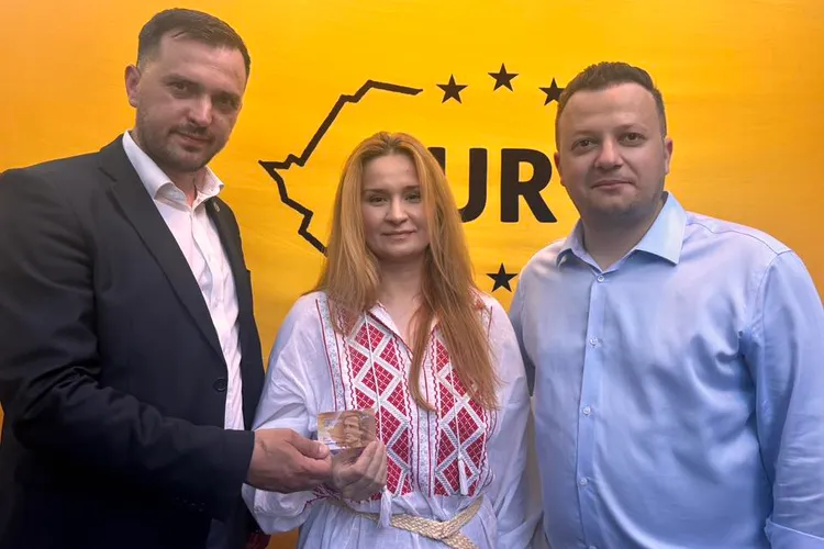 Moțiune de cenzură împotriva guvernului Bolojan (sursa: Facebook/Mihai Enache)