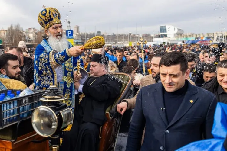 George Simion s-a dus să asiste la slujba putinistului Tedosie Foto: Inquam/Cistin Dinică