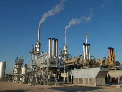 Emiratele Arabe Unite și Kuweitul reduc producția de petrol (sursa: kockw.com)