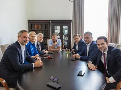 Crin Antonescu dorea înapoi, la PNL, dar nu i-a ieșit Foto: Facebook Crin Antonescu