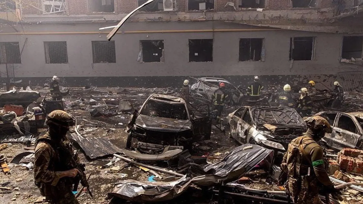 Bombardamente violente în mai multe zone din Donbas (sursa: Twitter/
Defence of Ukraine)