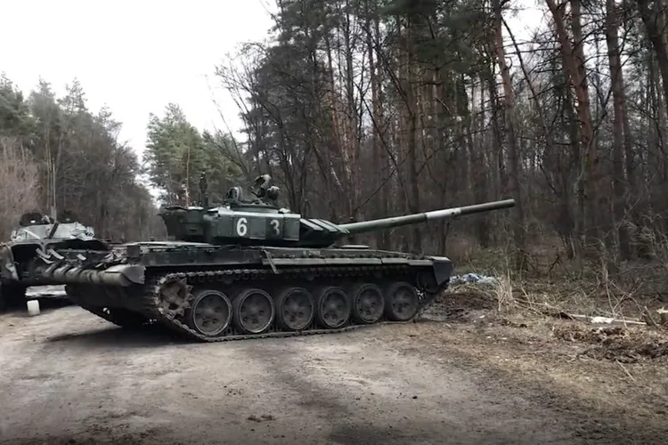 Rusia a vrut să scoată la luptă tancurile din rezerva strategică, dar a descoperit că erau dezmembrate și, probabil, vândute pe bucăți