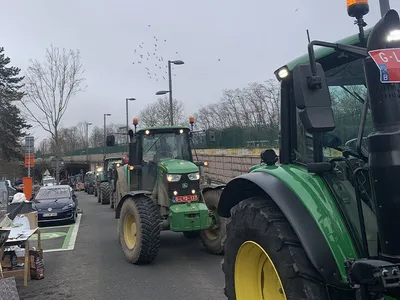 Fermierii au venit cu tractoarele în Bruxelles Foto: twitter