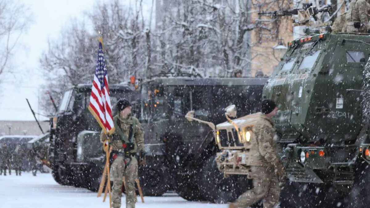 Trupele americane nu pleacă, susține MapN (sursa: Facebook/U.S. Department of Defense)