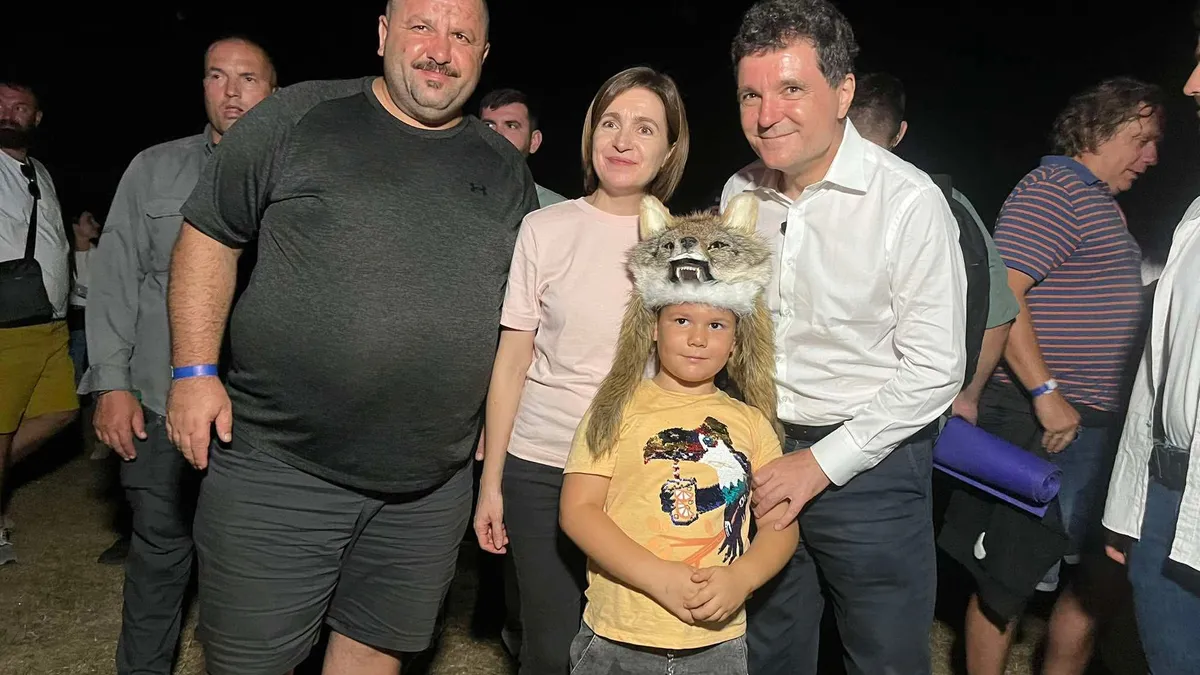 Nicușor Dan, alături de Maia Sandu, la „Festivalul Lupilor”, de la Orhei Foto: Pro TV Moldova