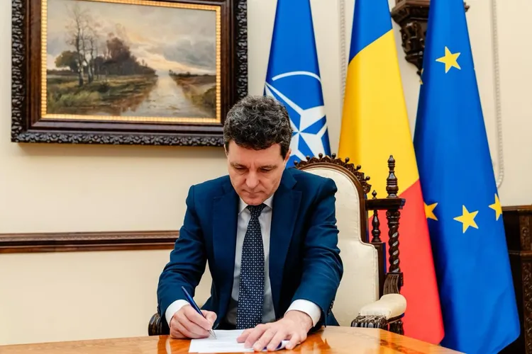 Poliția locală poate filma fără acord (sursa: Facebook/Nicușor Dan)