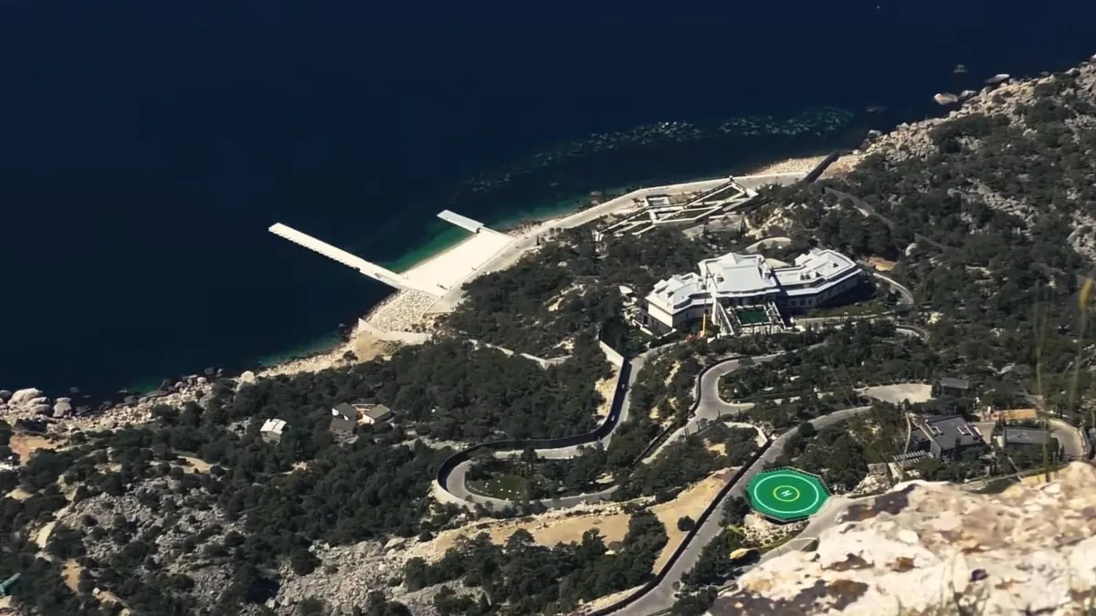 Vladimir Putin, palat luxos în Crimeea (sursa: fbk.info)