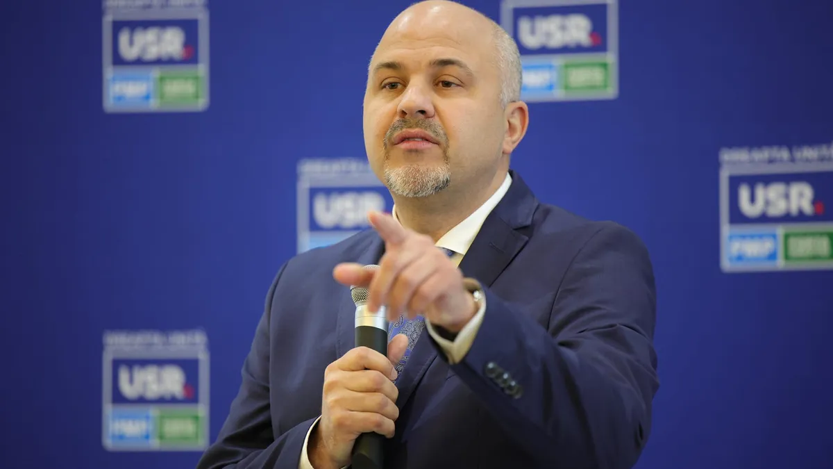 Aventurile deputatului Ungureanu în căutarea unui colegiu Foto: Facebook