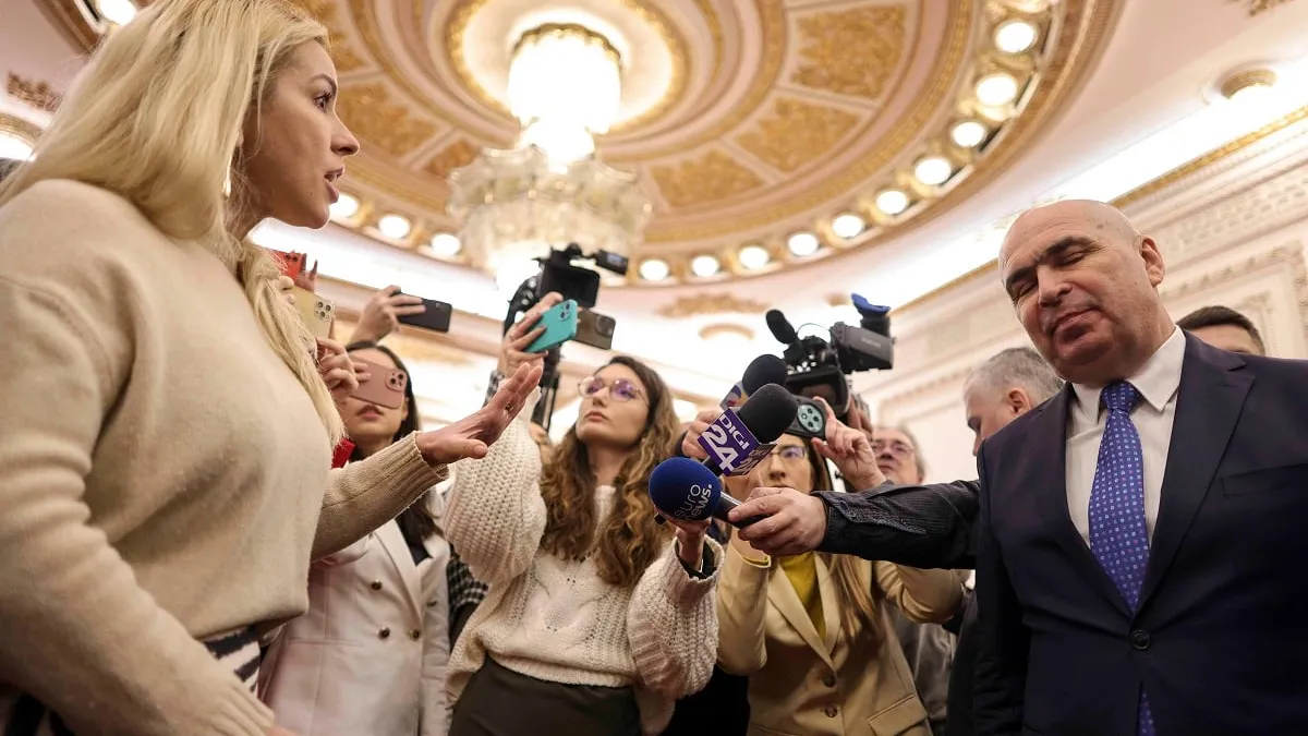 Bugetarii au jupuit bugetul de 32 de miliarde de lei dând statul în judecată Foto: Inquam/Octav Ganea