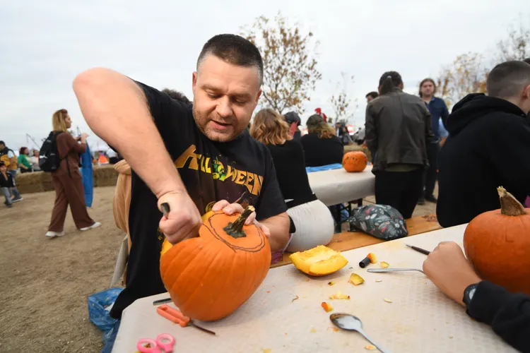 Cine este favoritul pariorilor de pe Polymarket în competiția pentru primăria Capitalei Foto: Facebook Ciprian Ciucu