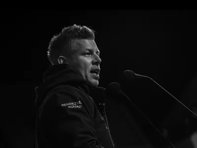 Orbán, distrus la vot, l-a felicitat telefonic pentru victorie pe Péter Magyar, liderul Tisza (sursa: Facebook/Péter Magyar﻿)