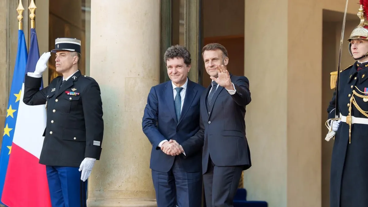 Macron vine în România în luna mai (sursa: Facebook/Nicușor Dan)