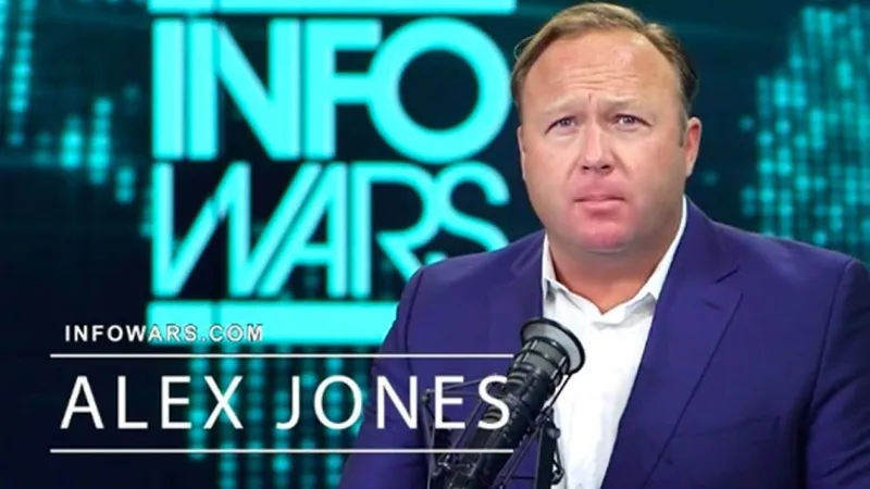 Conspiraționistul Alex Jones, obligat să plătească (sursa: Info Wars)