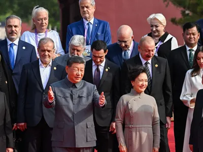 Năstase și Dăncilă, alături de Putin (sursa: TASS)