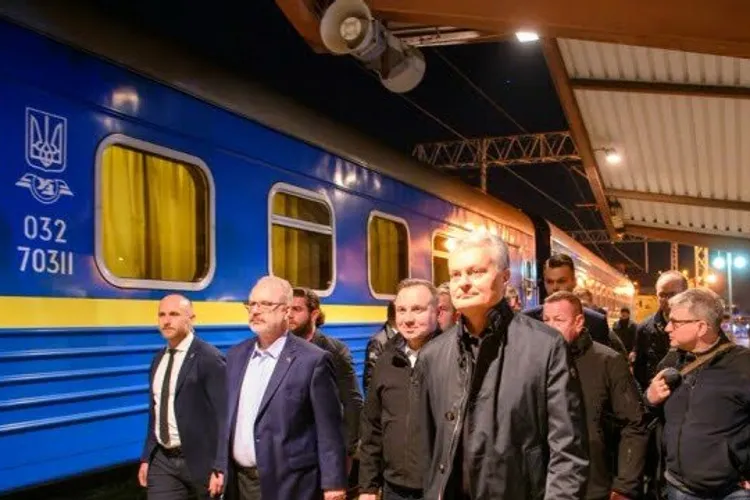 Zelenski va primi în vizită patru președinți ai țărilor NATO (sursa: ukrinform)