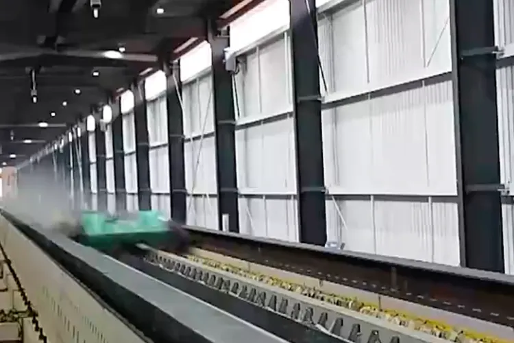 China, reușită SF: de la 0 la 700 km/h în două secunde pe cale de rulare cu levitație magnetică (sursa: cctv.com)