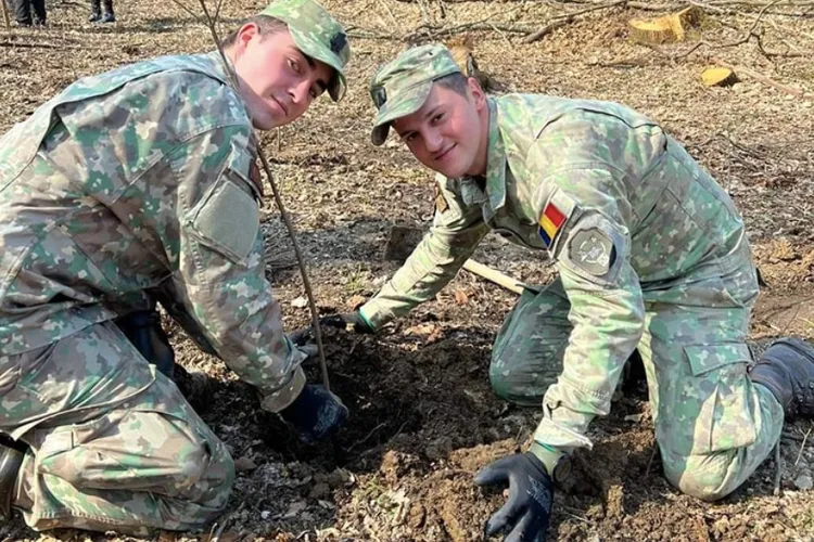 Armata obligatorie în România - soldați puțini (sursa: Facebook/MApN)