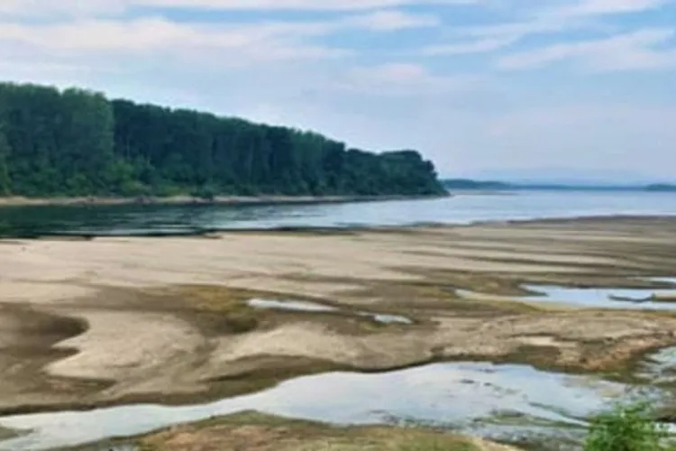 Apa freatică din România, nivel periculos (sursa: ziaruldeiasi.ro)