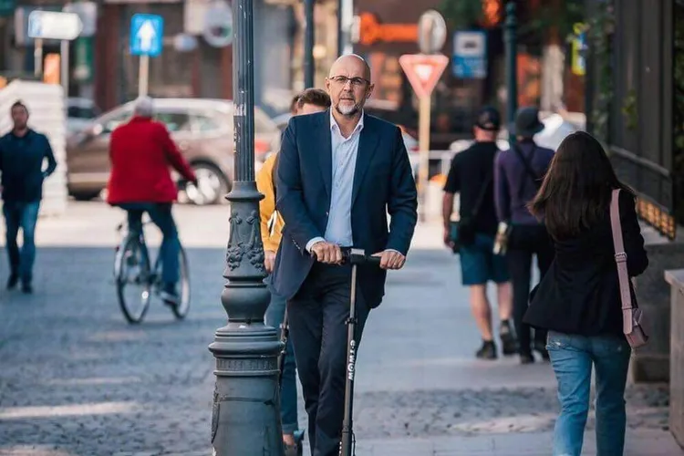 UDMR și-a abandonat din nou aliații din PNL și USR și a votat ca SOS să ajungă în conducerea Camerei Deputaților