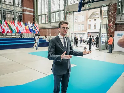 Deputatul USR Iulian Bulai se plimbă la Muntele Athos pe banii contribuabililor Foto: Facebook