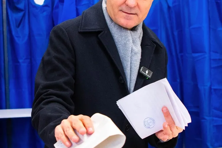 Referendumul organizat de Nicușor Dan a trecut pragul de validare Foto: Facebook