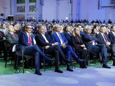 Ponta, după petrecerea de Crăciun: USR a capturat România și pe Bolojan, cu ajutor de la Bruxelles Foto: Facebook Victor Ponta