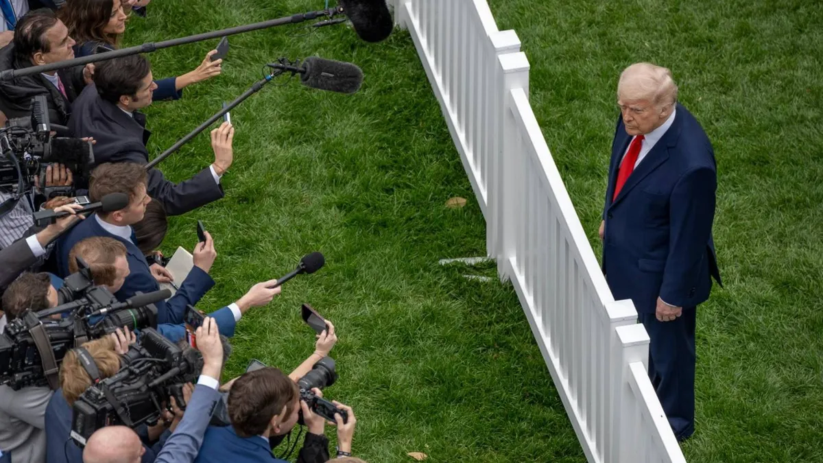 Trump vrea gratis pe Panama, Suez (sursa: Facebook/The White House)