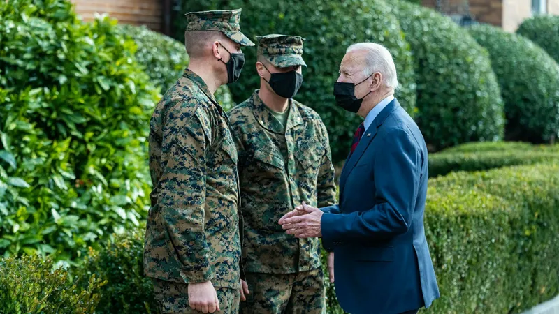 Biden trimite trupe americane în România (sursa: Facebook/The White House)