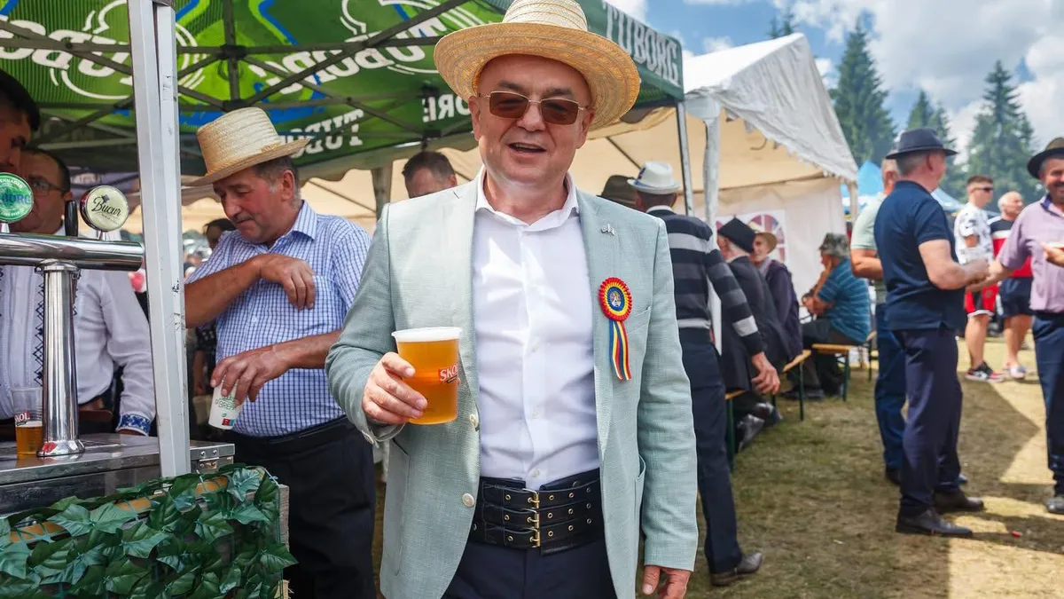 Boc află acum că Molotov este cetățean de onoare al Clujului Foto: Facebook