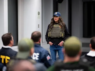 SUA oferă bani pentru deportare voluntară (sursa: Facebook/Department of Homeland Security)