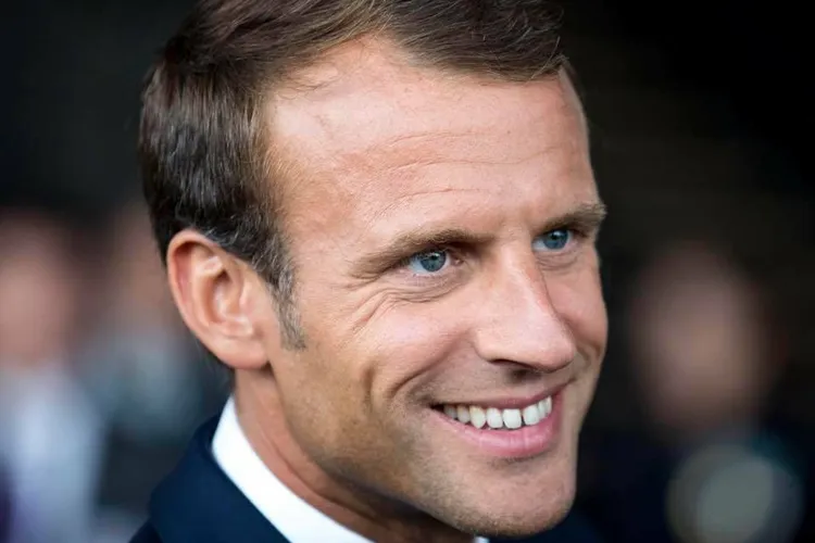 Kievul îl critică pe Macron pentru vizita la Moscova